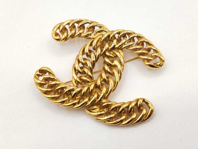 シャネル買取　ブローチ